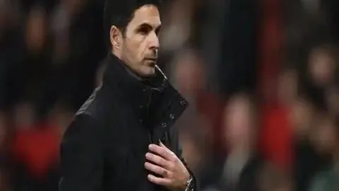 “澳网女单：基斯逆袭击败斯维亚特克，晋级决赛”